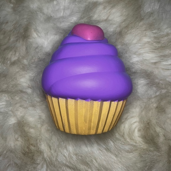 Assorted set of sweet treat themed squishies - Picture 9 of 13